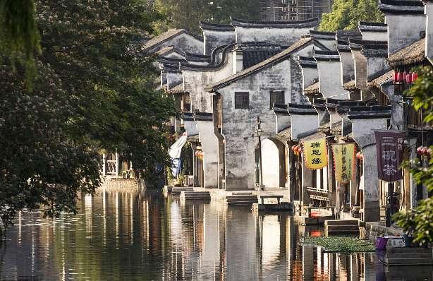 侯马市场监督管理局开发区分局开展“年夜饭”安全检查行动